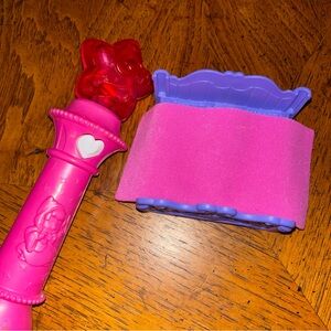 Fisher-Price Little People Disney Princess Magical Wand Palace Wand and Bed